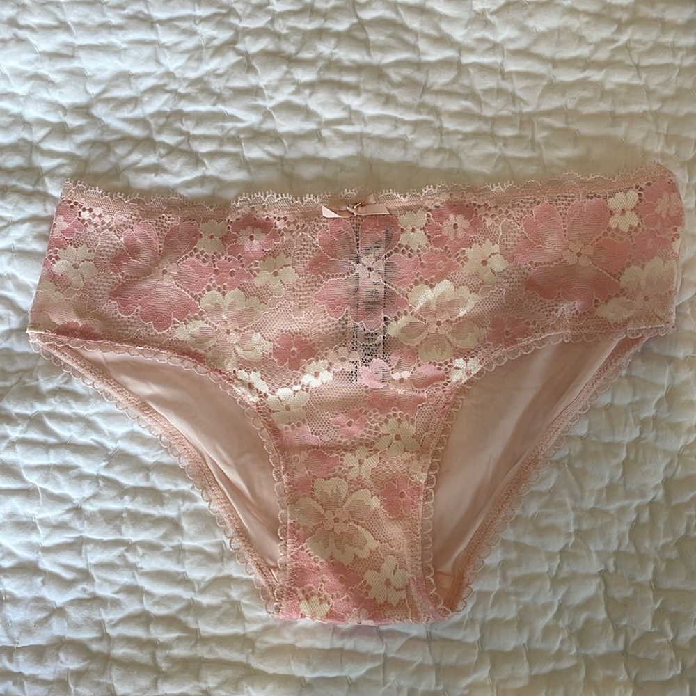 Body by Victoria Lace Hiphugger
